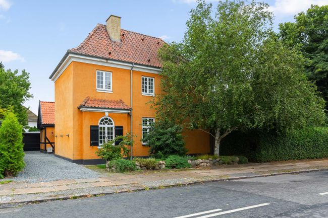 Sommervej 2, 2920 Charlottenlund